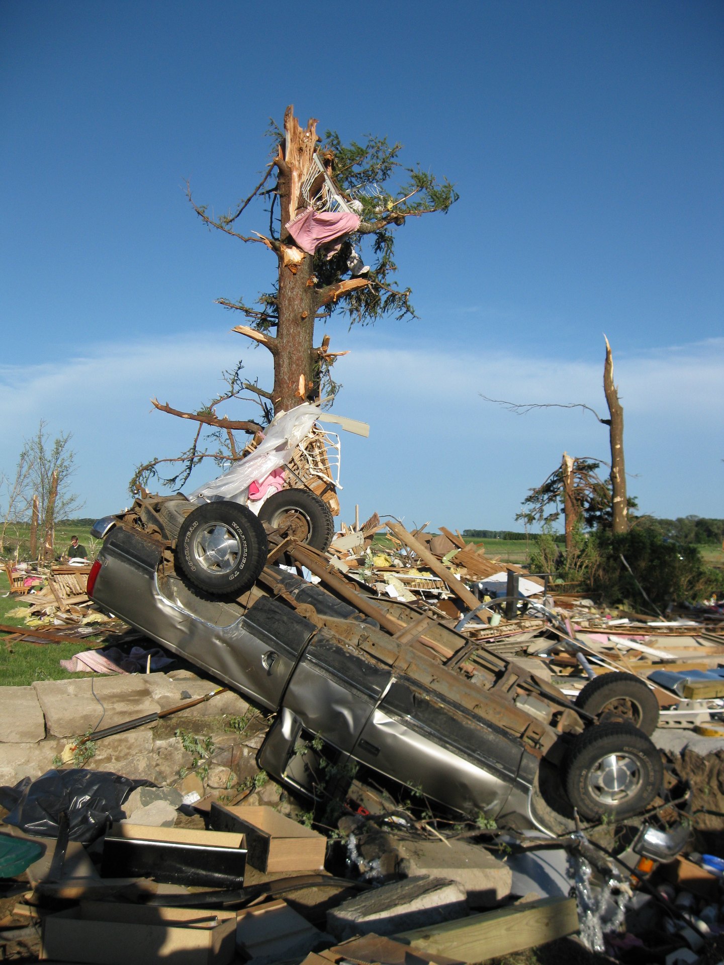 Freeborn County and eastern Steel County tornado damage - Courtesy NOAA